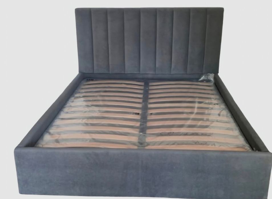 Pat dormitor cu somieră fixă