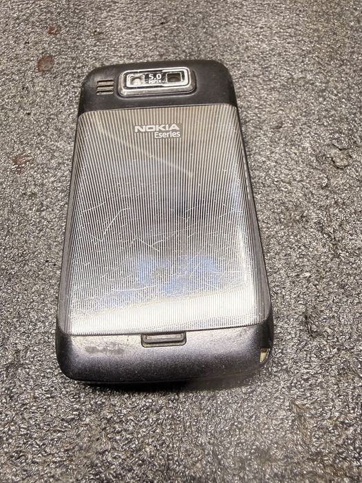 Продается Nokia e71