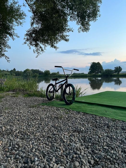 Bicicleta BMX subrosa