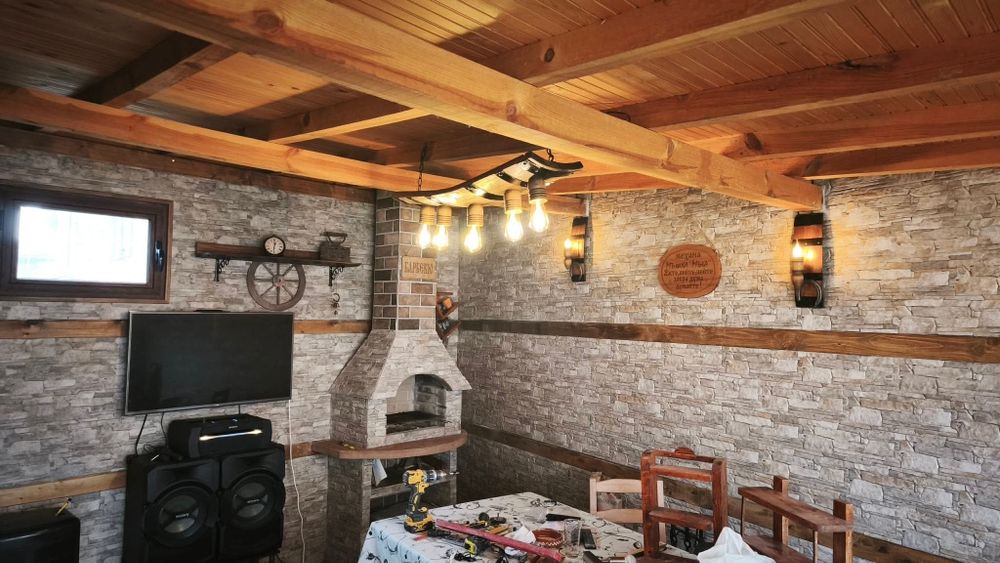 Полилеи, лампи ,осветление от автентични дъбови бъчви с ръчно изработе