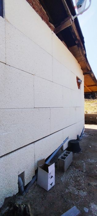 Продава се къща в село Лобош, област Перник