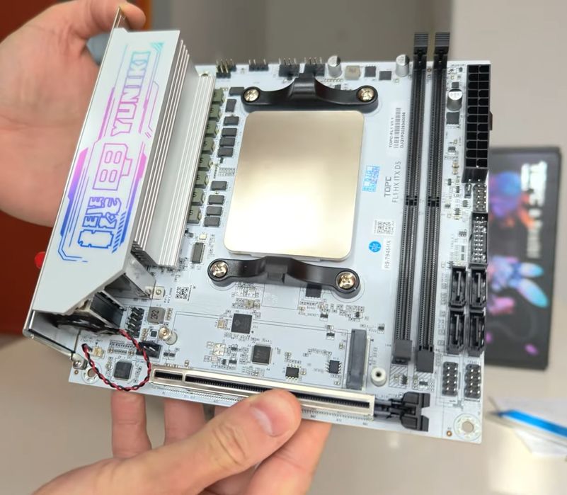 Материнская плата Topc 7945hx ddr5