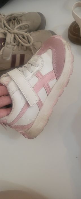 Продам кроссовки детскии