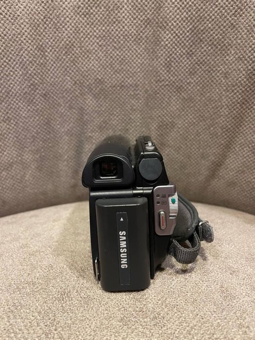 Продам Видео Камеру