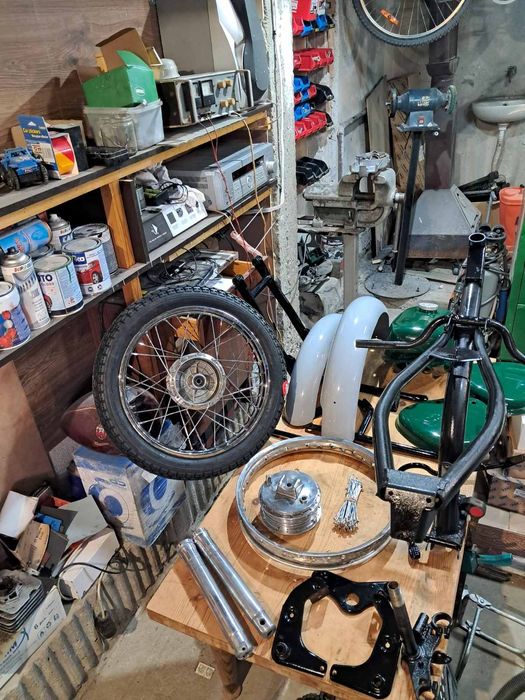 Ремонт и реставрация  на МЗ (MZ) ЕТЗ (ETZ) , симсон (simson) и други.