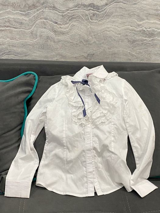 Продам школьные рубашки