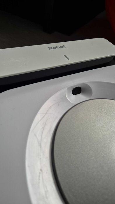 Миещ робот iRobot Roomba jet M6
