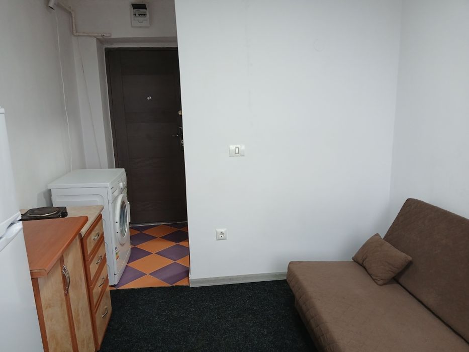 Închiriez garsonieră confort 2