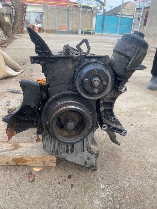 Матор Блок BMW 740 семёрка е 38