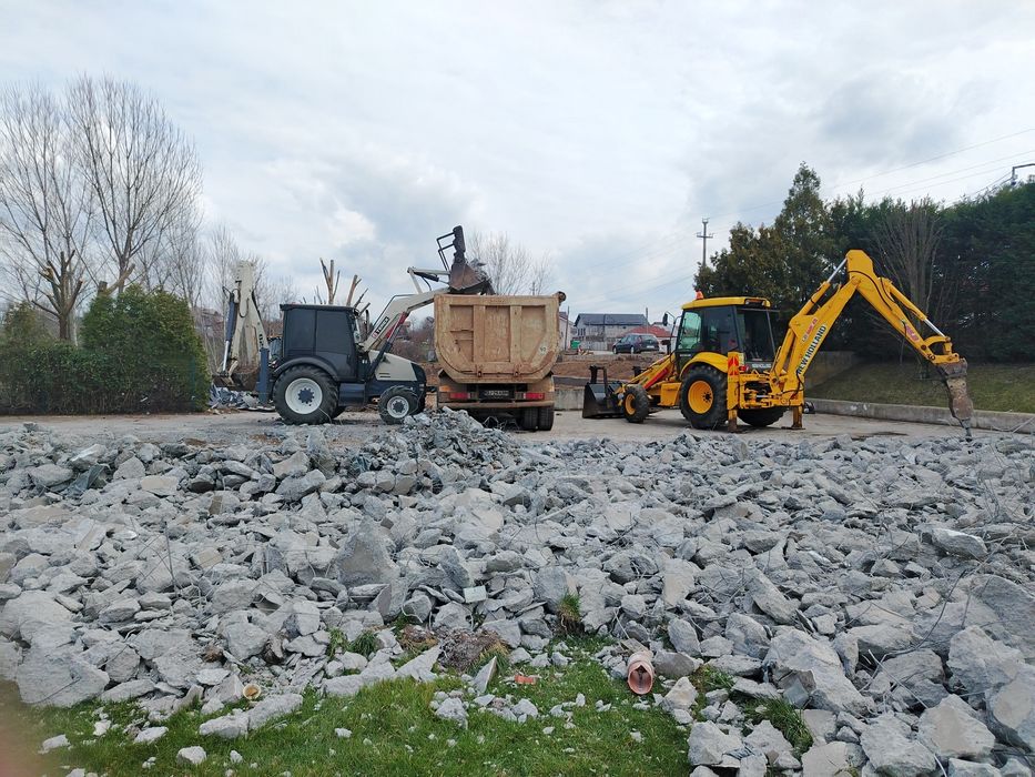 Buldoexcavator de închiriat, picon