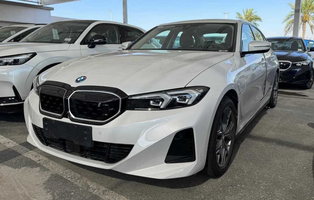 BMW i4 35L naqd va halol nasiya