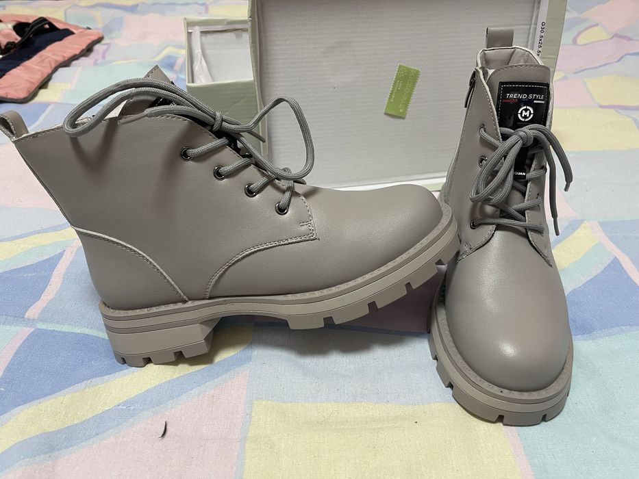 Дамски кожени боти