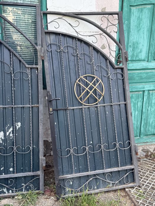Ворота калитка в нормальном состоянии.