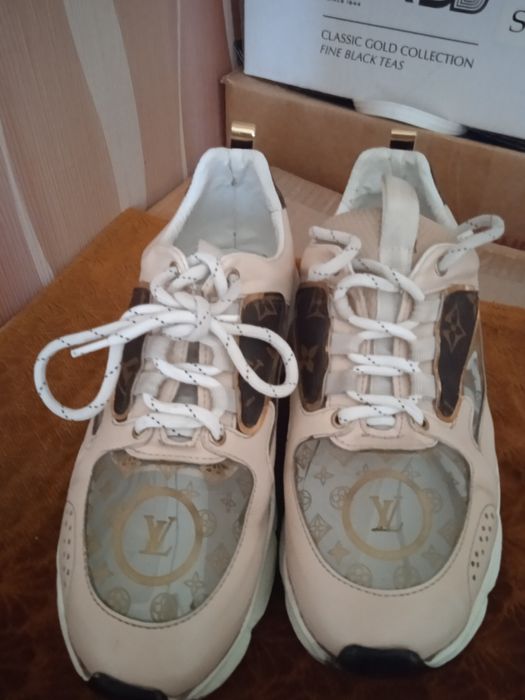 Продам женскую обувь