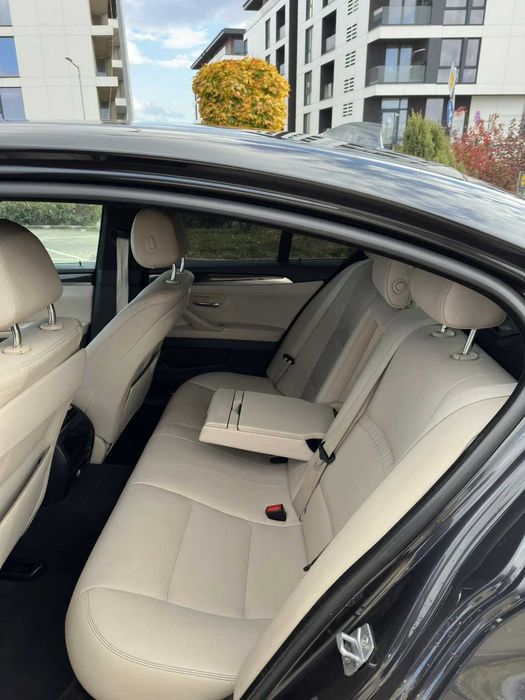 Автомобил BMW 520 XDrive