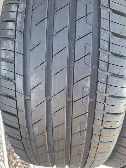Продам шины. 225/55/17  гудиер.