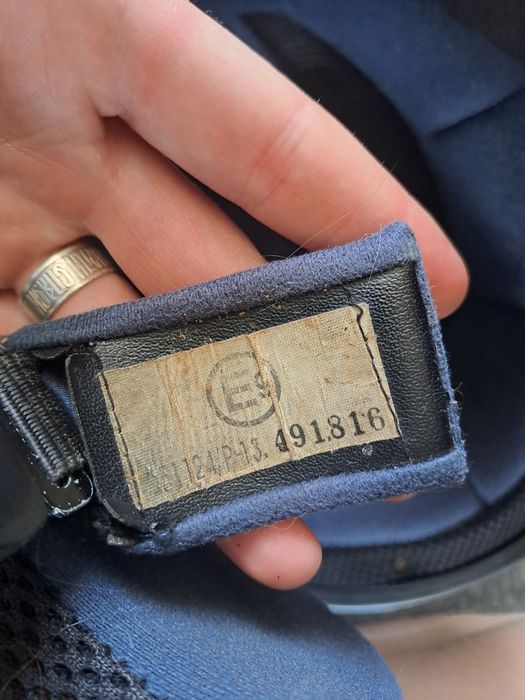 Продам мотошлем не дорого