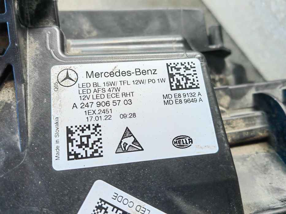 Фар Mercedes W247 B-Classa LED ляв / Фар Мерцедес W247 Б-класа Оригинален