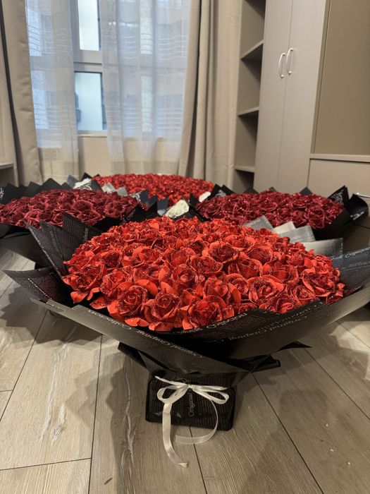 Букети от брокатени рози