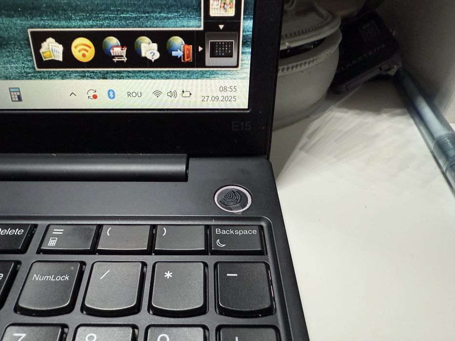 Thinkpad e 15 , 256 ssd , 24 GB RAM impecabil