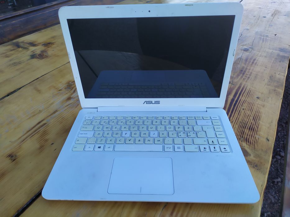 Лаптоп Asus/лаптоп