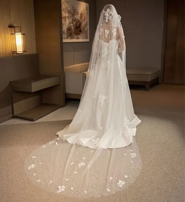 Voal superb cu perle si model