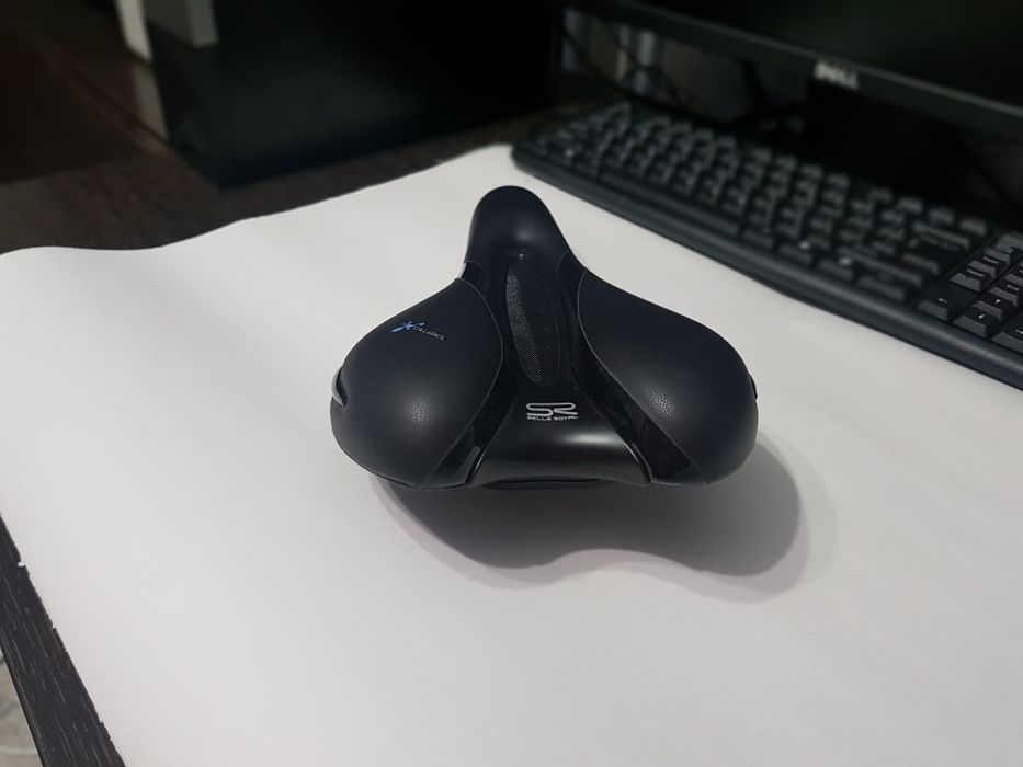 Седло для езды на велосипеде