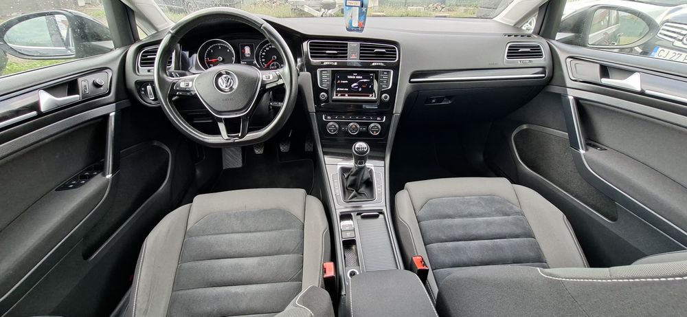 ~Volkswagen Golf VII Highline 4Motion~An 2015~Motor 1,6 TDI ~Panoramic~Distronic~Bi-Xenon~Carte service~