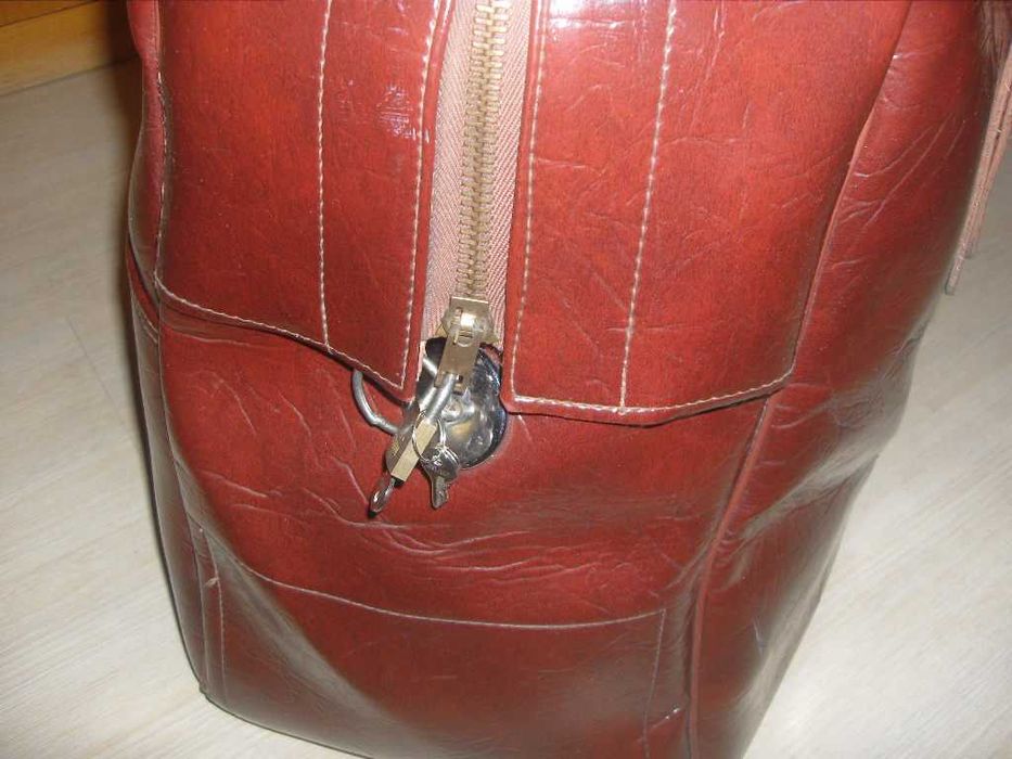 голяма пътна чанта