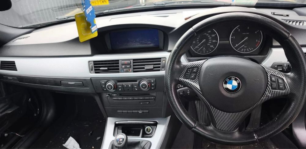 Dezmembrez BMW 320d LCI an 2011,Motor N47 2.0d 184 cp,Recaro incalzit