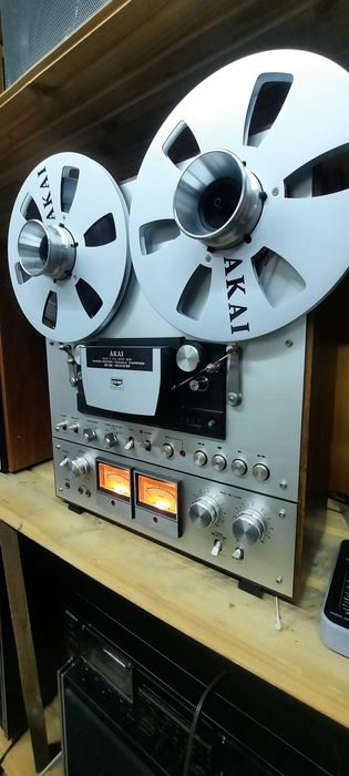 Катушечная дека  AKAI GX 650D.
