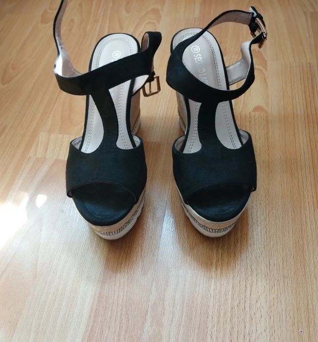 Sandale negre cu platforma, elegante
