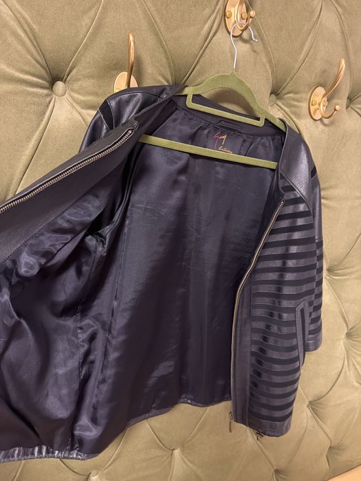 Куртка кожаная.