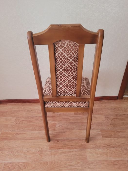 Продается 6 стулов 1=6200