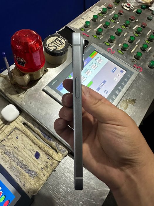 Iphone 15.В хорошем состояний есть торг
