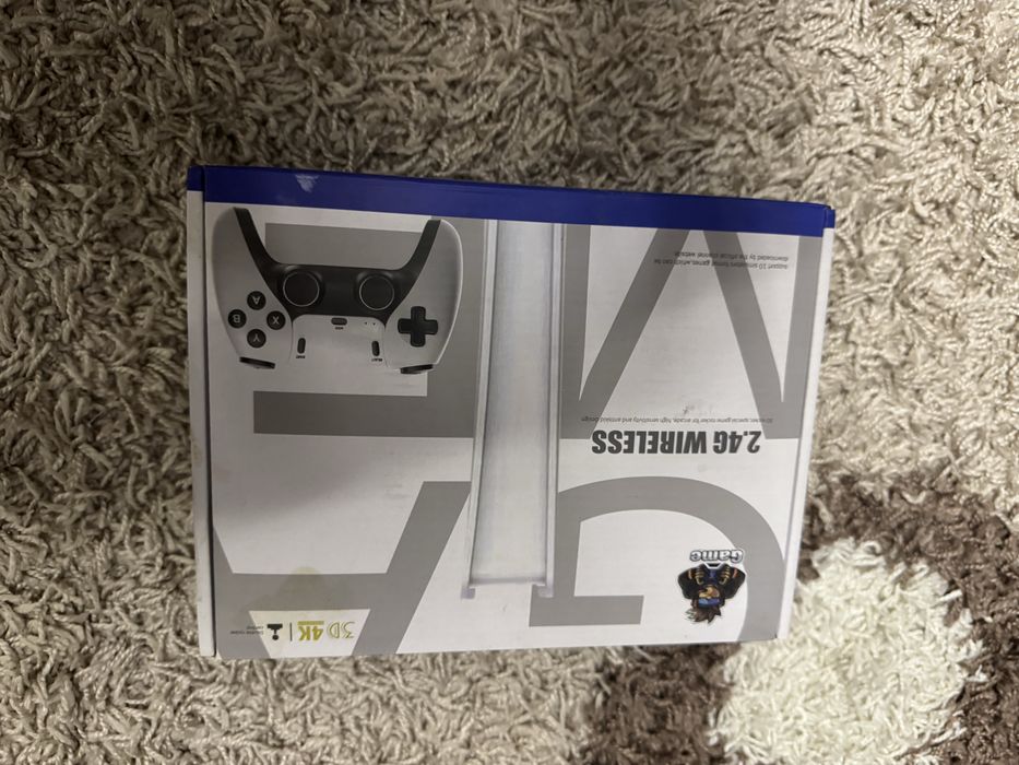 Продам игровую приставку