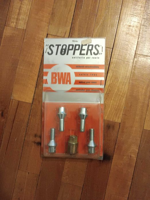 Секретни болтове