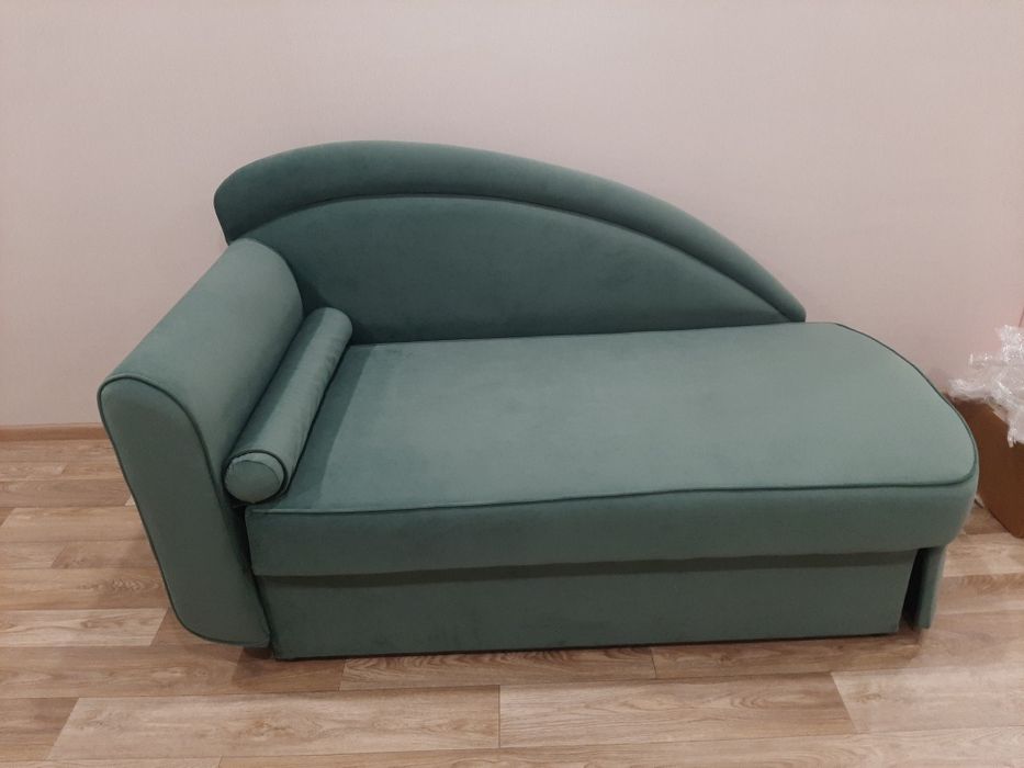 Диван, раскладывается, имеется место для хранения белья