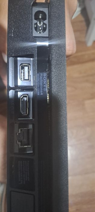 Продам PS4 Slim 1 TB