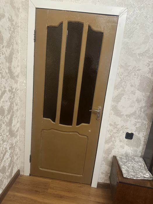 Продам бу дверь хоршым