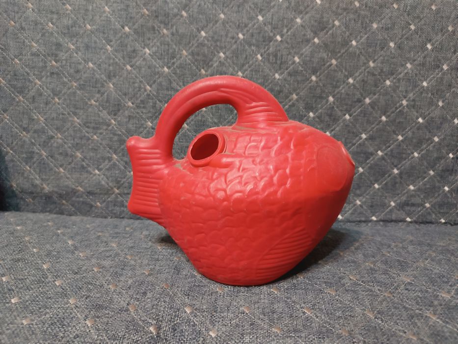 Лейка для воды в виде рыбы советская