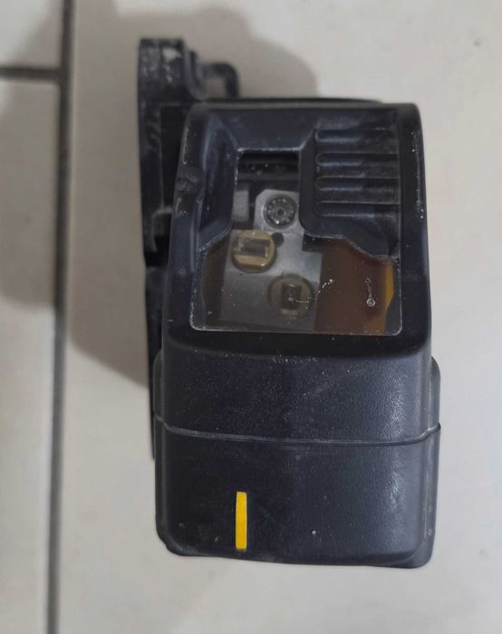 Зелен линеен лазерен нивелир DeWALT DW088CG