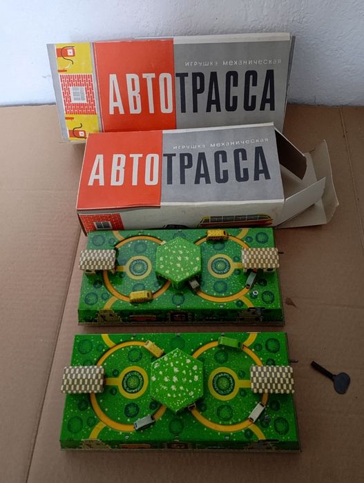 Механични играчки