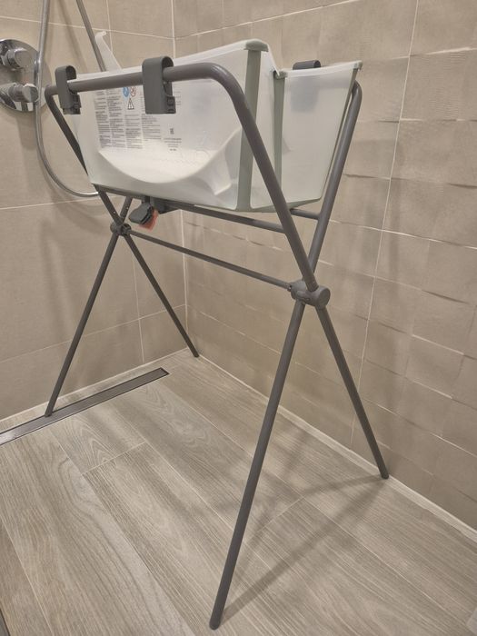 Ваничка за къпане на бебе Stokke Flexi Bath със стойка и подложка