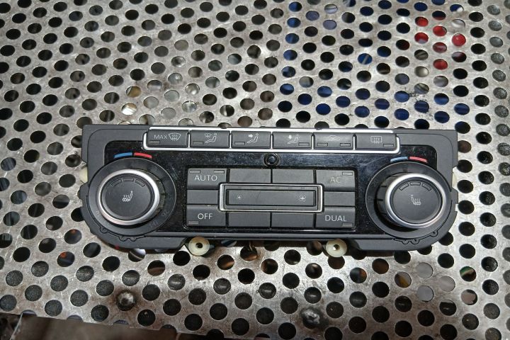 Comanda clima 5K0907044AK 5K0907044AK Volkswagen VW Golf a 6-a genera
