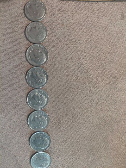 Монети произведени в поредни години.