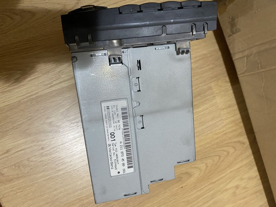 Casetofon mercedes e220