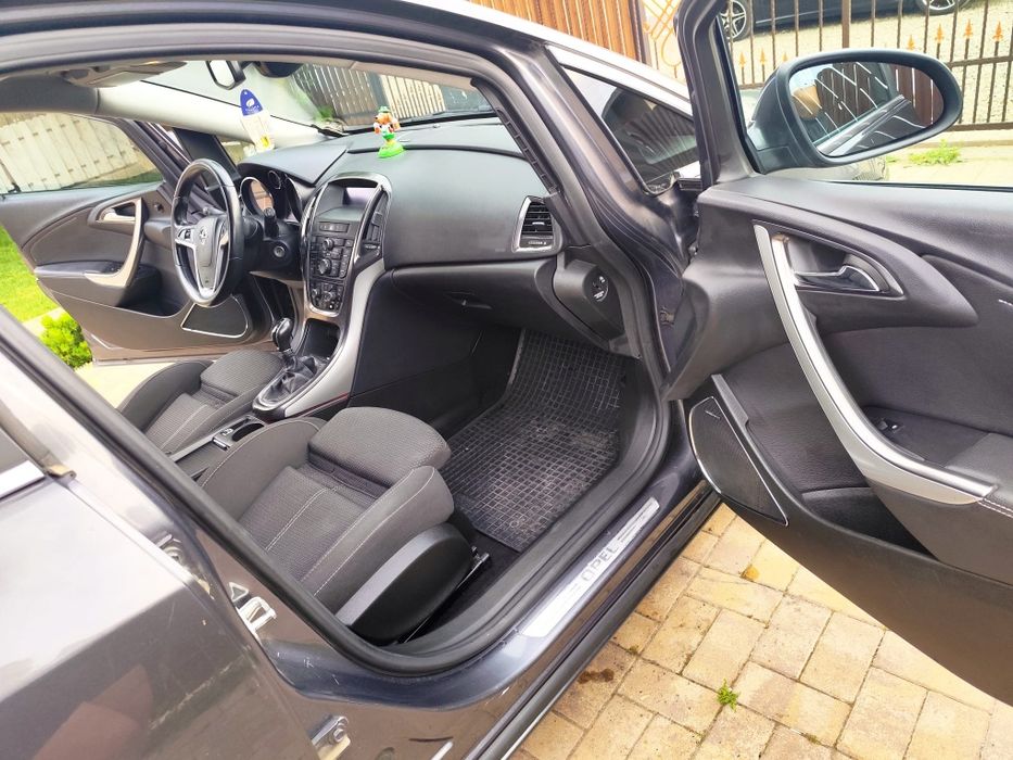 Opel astra j sport tourier, 1.7 diesel (125 hp), 2011, Euro5