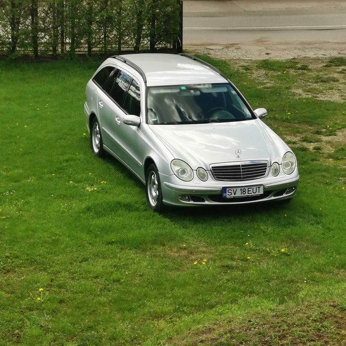 Vând Mercedes  E280
