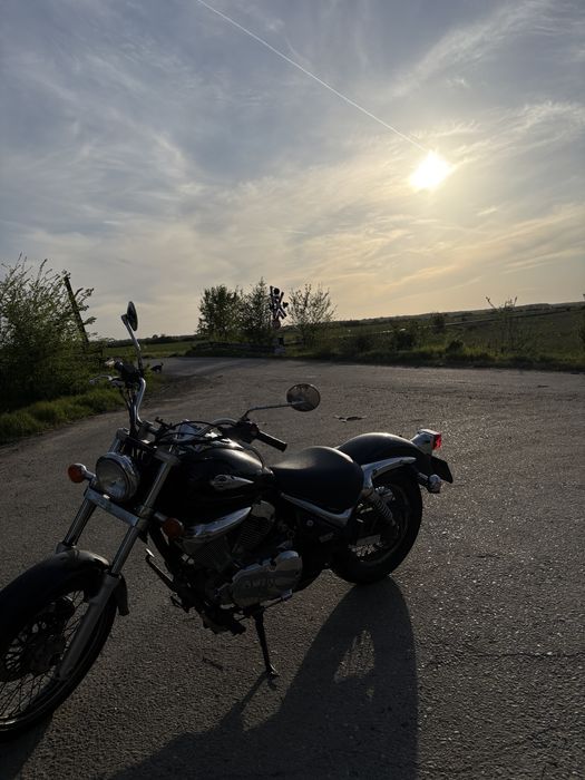 Suzuki Intruder 250